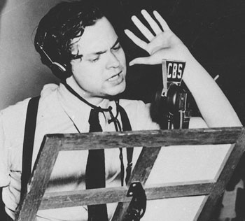 Welles hizo la transmisión radial de ‘La guerra de los mundos’.