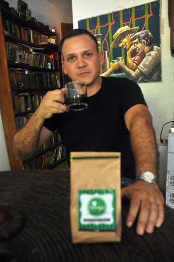 Michael Garretty impulsa la tradición del café recién molido.