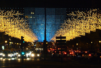 Proyecto iluminación navideña en la calle Alcalá, Madrid.