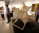 La escultura Wings lideró la muestra ‘Line’ en el Museo de Artes de Attleboro (E