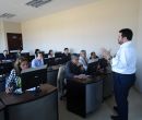 Los docentes de Ecotec reciben capacitaciones para preparar sus talleres del pro