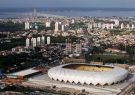 El estadio Vivaldo Lima, o Arena da Amazônia, se rodea de la riqueza industrial.