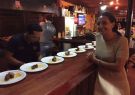 Cristina Ahassi en su local de Galapagos Foodie.