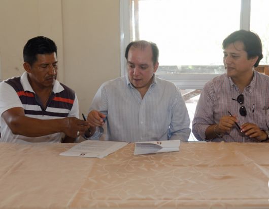 En la foto: José Parrales, representante de los Comuneros Asosertusantay.